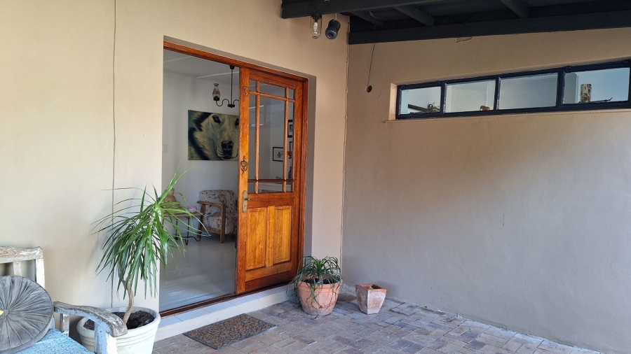 4 Bedroom Property for Sale in Twee Rivieren Western Cape